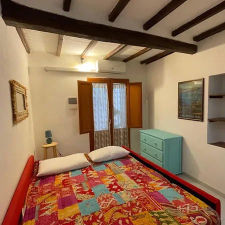 Ferienhaus Via Della Campana 17 *